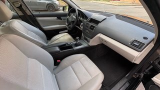 Mercedes-Benz C200 2011