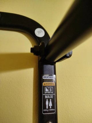 Barra de dominadas fija para pared