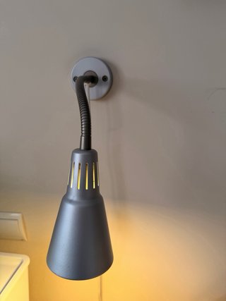2 Lámparas de Pared Metálicas Plateadas mate.