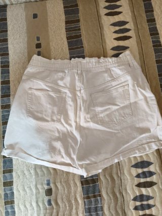 Pantalón corto blanco