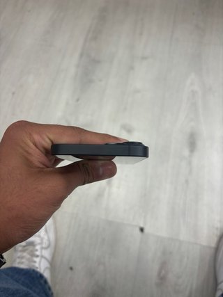 iPhone 14 Negro/Azul Marino