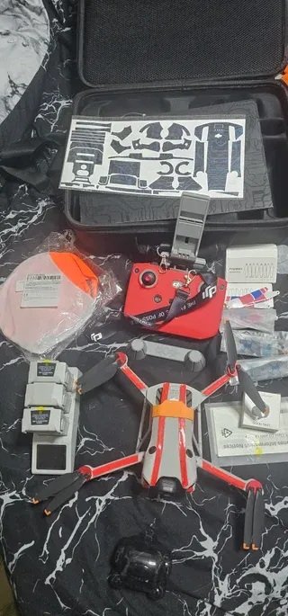 Pacchetto completo DJI Mini 4 Pro