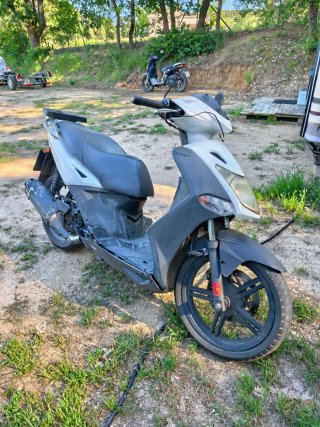 Kymco Agility 125 Scooter