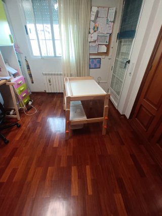 Mesa escritorio infantil IKEA Flisat con taburete