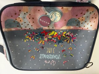 Mochila escolar  y porta alimentos nevera