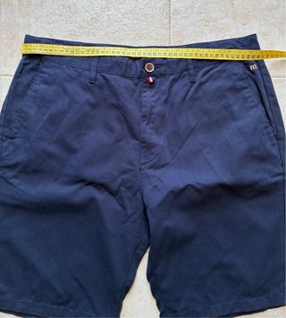 Pantalón corto hombre azul