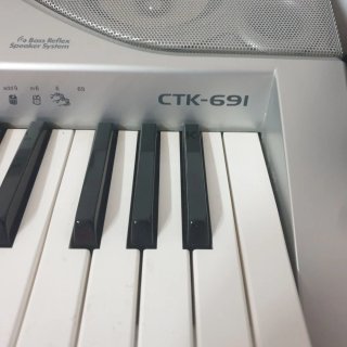 Teclado Casio TCK-691