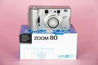 Cámara Minolta Zoom 80 en caja original
