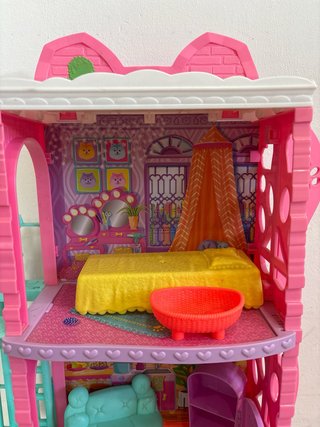 Casa Enchantimals con accesorios
