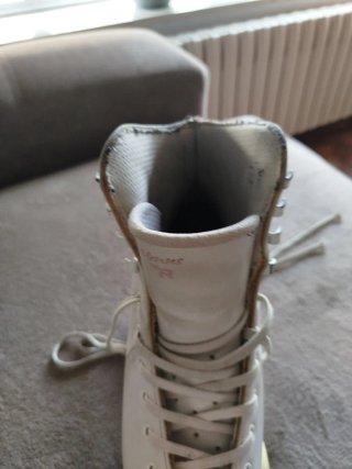 Patines blancos de cuatro ruedas   Talla 39