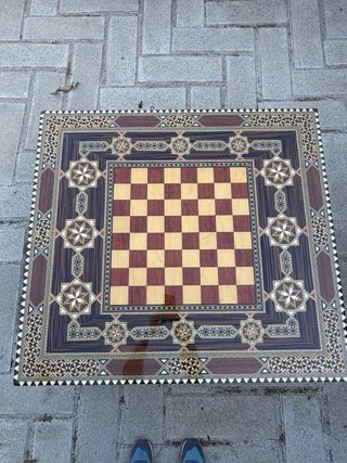 Mesa artesanal de taracea / marquetería árabe