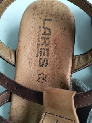 Sandalias LARES Beige y Marrón