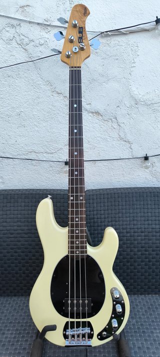 Sterling Ray4 MusicMan Stingray Bajo Eléctrico