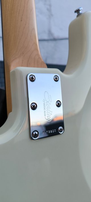 Sterling Ray4 MusicMan Stingray Bajo Eléctrico