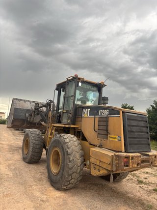 Pala cargadora CAT 1T28G