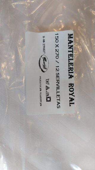 Mantelería beige de tela con diseño