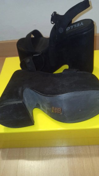 Sandalias Plataforma Yellow Shop Negras
