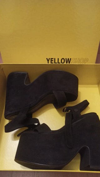 Sandalias Plataforma Yellow Shop Negras
