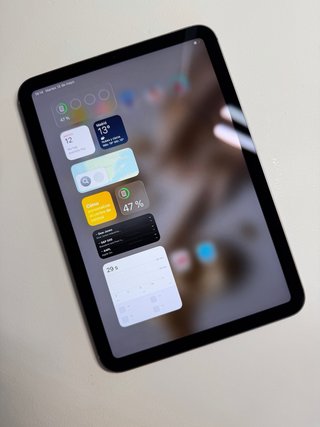 iPad A17 Pro 256GB Wi-Fi + Cellular 100% bat.