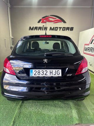 Peugeot 207 2012