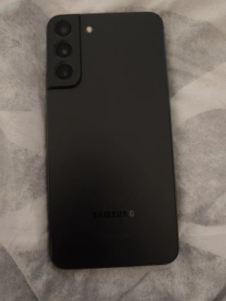 Samsung Galaxy S22+ más 2 carcasas