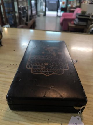 Caja antigua de dominó