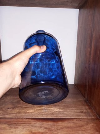 Jarrón de cristal azul
