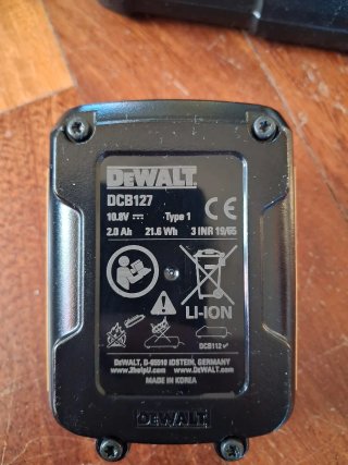 Caricabatterie DeWalt e Batteria DeWalt 10.8V 2 ah