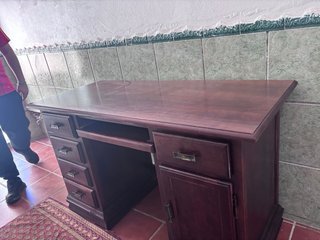 Mueble provenzal marrón oscuro