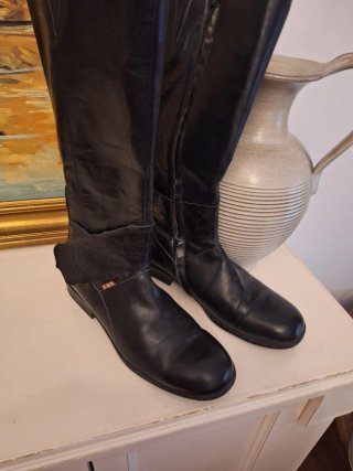 Botas altas K&Q negras