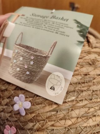 Cesta mimbre decorada flores