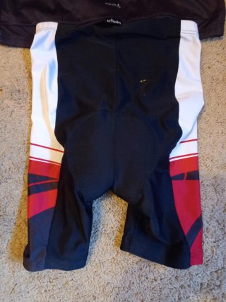 Traje de ciclismo,pantalon-camiseta.Talla 10-12 añ