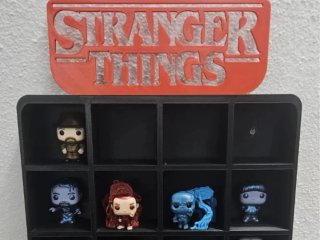 Expositor Stranger Things kinder joy