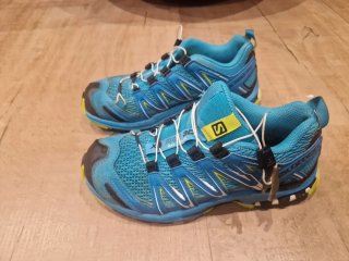 Botas de monte Salomon azul/amarillo Talla 37