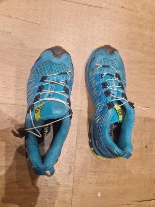 Botas de monte Salomon azul/amarillo Talla 37