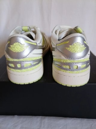 Air Jordan 1 Low V3 Talla 40