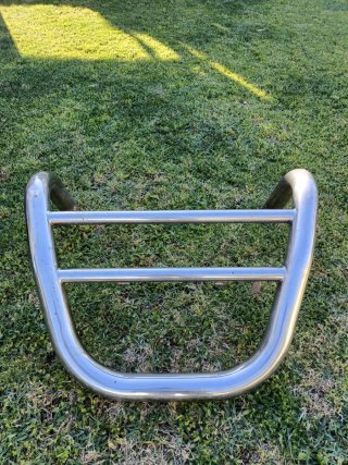 Defensa coche cromada