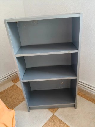 Lote estudio: mesa y estantería gris