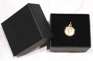 MEDALLA VIRGEN NIÑA, ORO 18K/1.9g