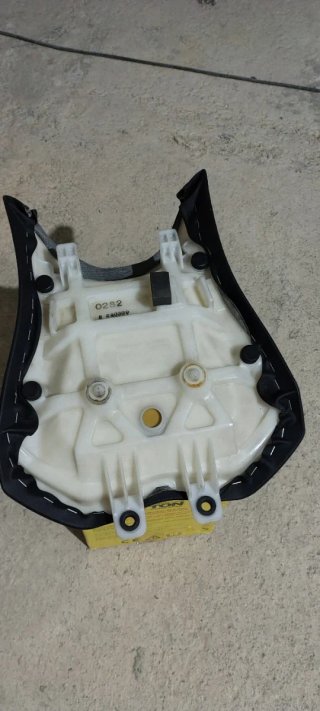 Asiento Kawasaki Z1000
