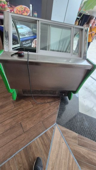 Vitrina expositora de helados