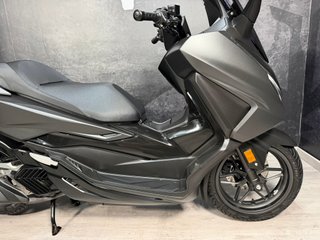 Honda Forza 125 ABS Negra/Gris