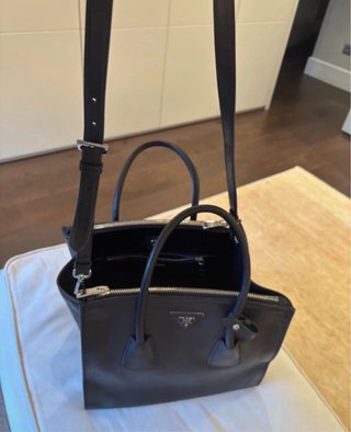 Bolso Prada Cuero Negro