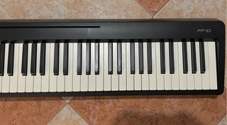 Teclado Roland FP 10 FP-10