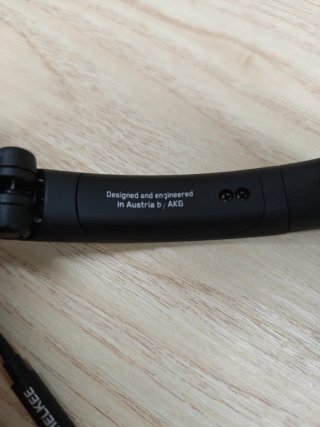 Auriculares AKG K451 con micrófono