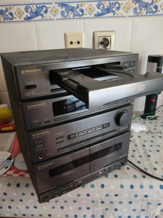 Equipo de música Pioneer CD/Sintonizador/Casetera