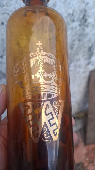 Licorera Vintage Cristal Ámbar y Oro