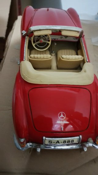 Mercedes 190 SL 1:18