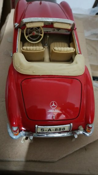 Mercedes 190 SL 1:18
