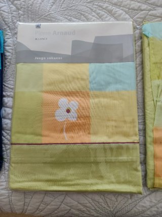 Juego de sábanas con estampado floral
